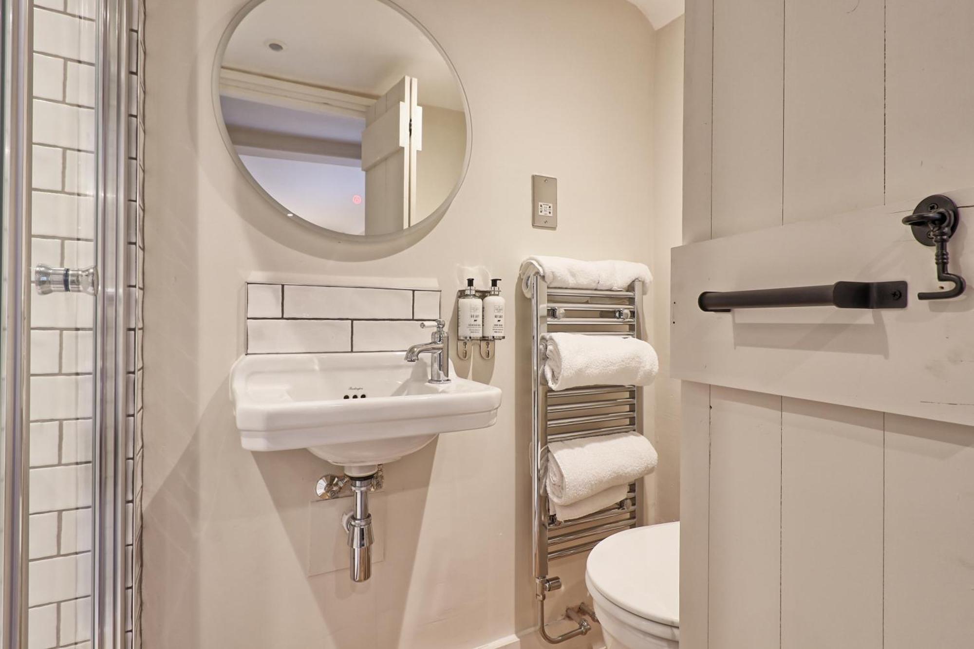 Ranfield'S Brasserie Hotel Rooms 코게샬 외부 사진